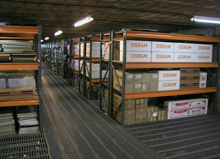 قفسه برای انبار های صنعتی بزرگ و کوچک